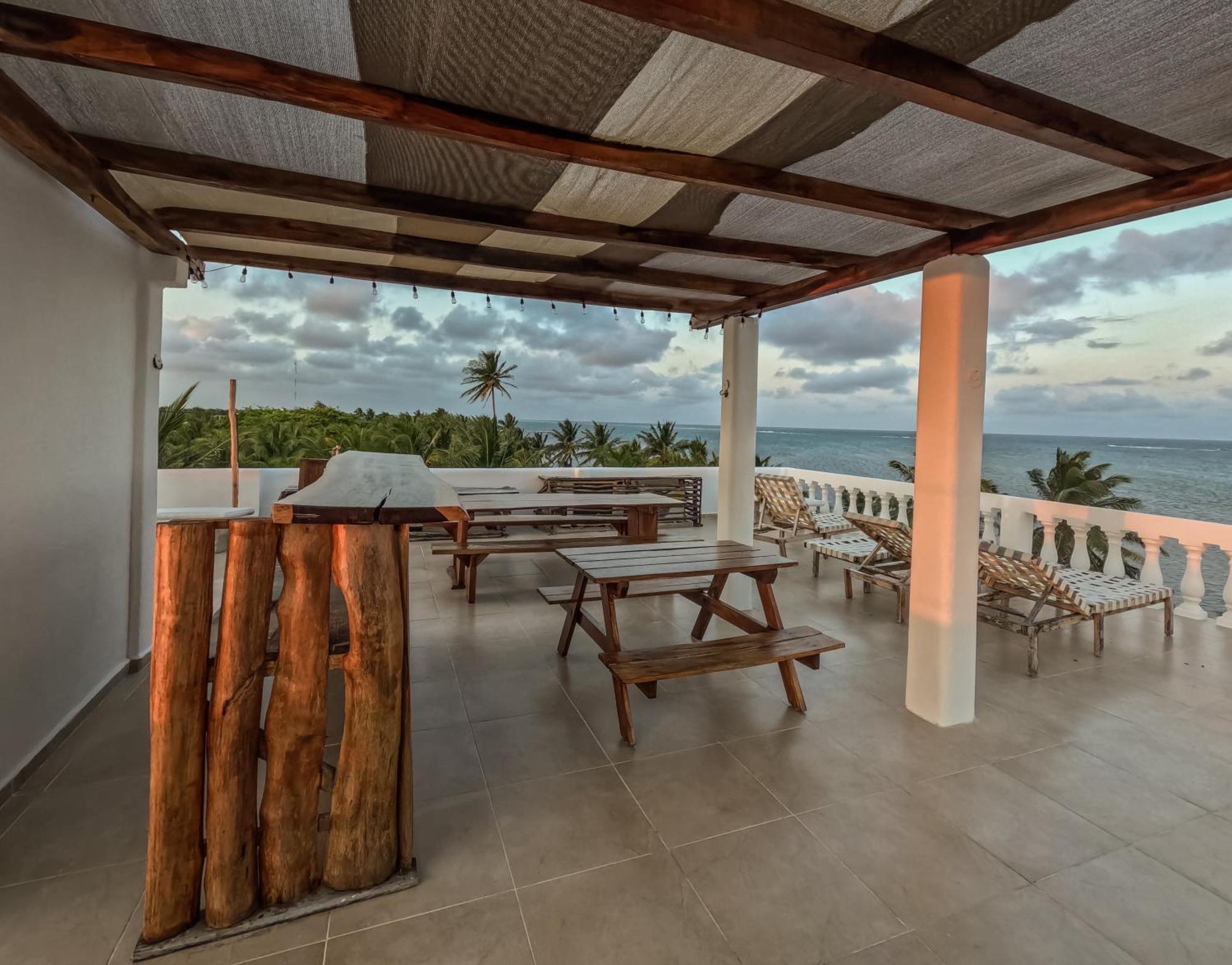 Апартаменты Caribbean Casa Blanca Шкалак Экстерьер фото